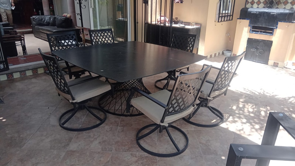 PIEDRA CUADRADA 150x150cm MESA DE COMEDOR - MG25