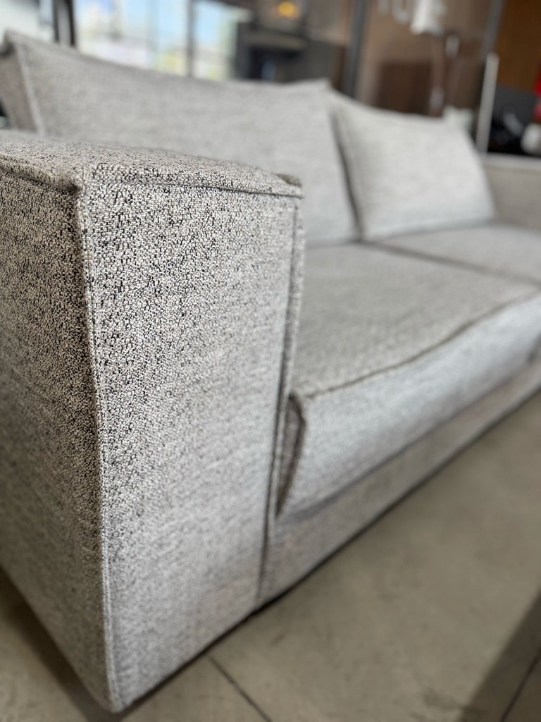 VANCOUVER SOFA - EC24