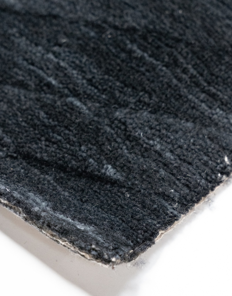 KIRTI D3030 GRIS OBSCURO 240*330 TAPETE - LN25